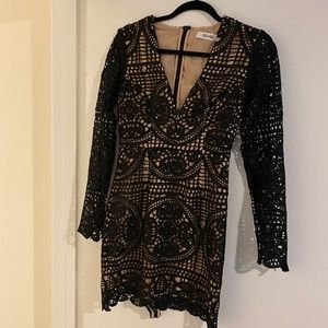 DO & BE Long Sleeve Lace Mini Dress. Size small!